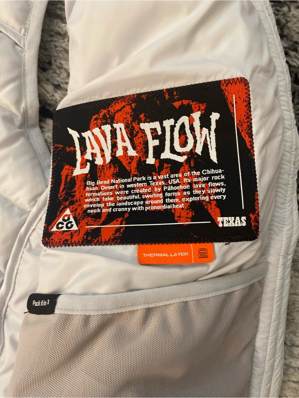 New Men’s Nike ACG Therma-Fit ADV “Lava Flow” Puffer Vest Medium - Picture 6 of 9